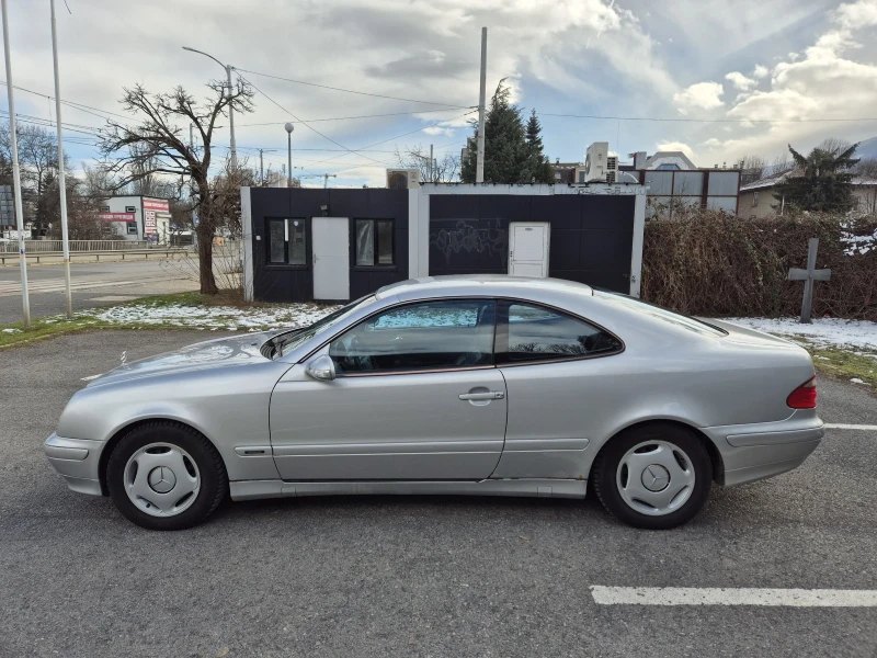 Mercedes-Benz CLK 200 Kompressor Avantgarde, снимка 2 - Автомобили и джипове - 52955937