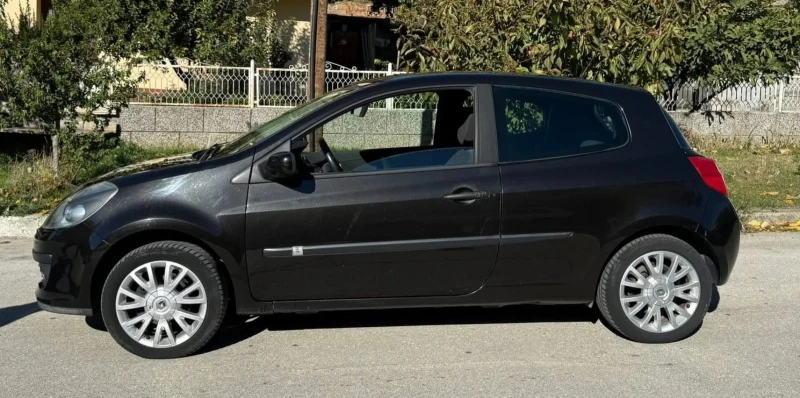 Renault Clio 1.6 бензин/ газ, снимка 2 - Автомобили и джипове - 53147156