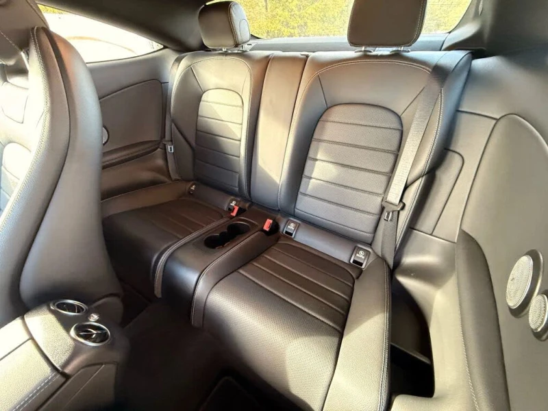 Mercedes-Benz C 300 AMG Optic* АвтоКредит* (ЦЕНА ДО БГ), снимка 9 - Автомобили и джипове - 53220928