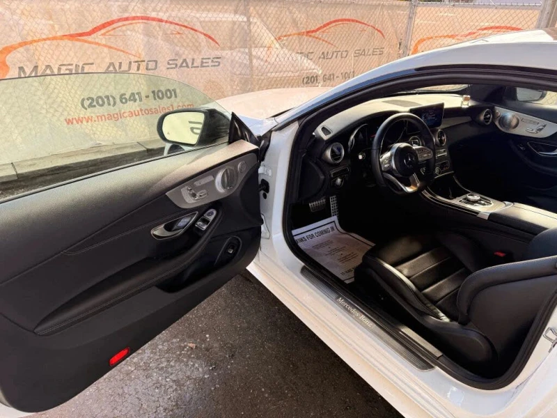 Mercedes-Benz C 300 AMG Optic* АвтоКредит* (ЦЕНА ДО БГ), снимка 8 - Автомобили и джипове - 53220928
