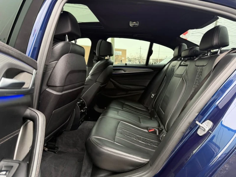 BMW 550 М550* CARFAX* АВТОФИНАНС БЕЗ ПЪРВОНАЧАЛНА ВНОСКА, снимка 8 - Автомобили и джипове - 53273395