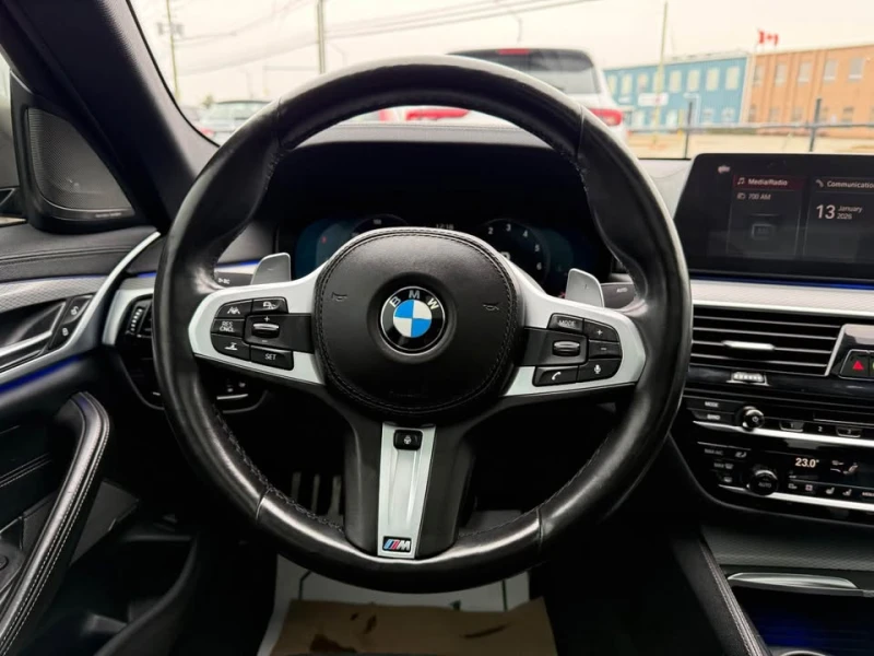 BMW 550 М550* CARFAX* АВТОФИНАНС БЕЗ ПЪРВОНАЧАЛНА ВНОСКА, снимка 14 - Автомобили и джипове - 53273395