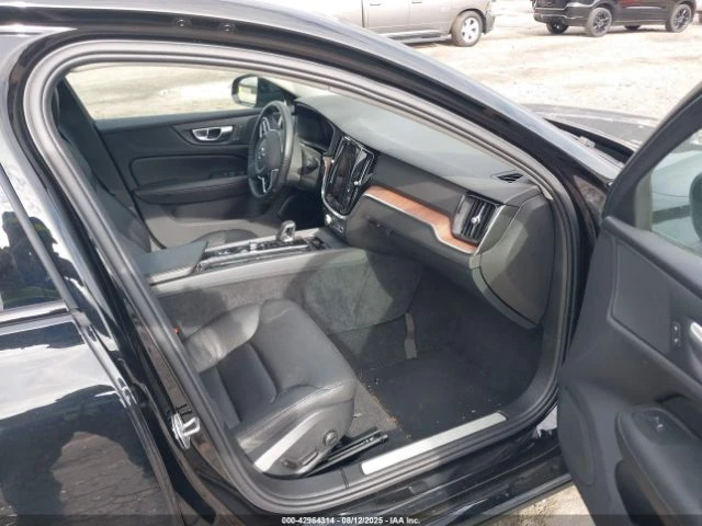 Volvo S60  B5 PLUS DARK THEME* Крайна цена до БГ!*  - изображение 9