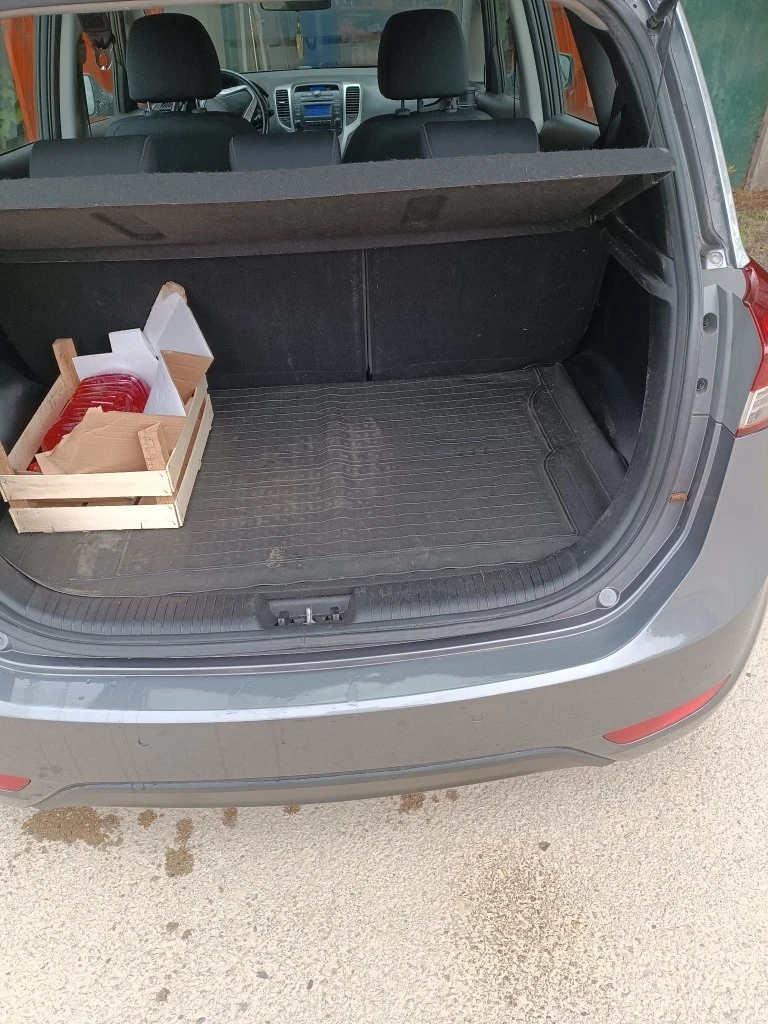 Hyundai Ix20, снимка 8 - Автомобили и джипове - 54819822