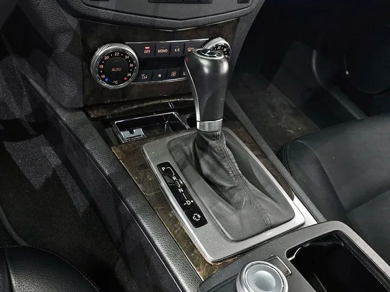 Mercedes-Benz C 250 W204  Avantgarde, снимка 9 - Автомобили и джипове - 56287858