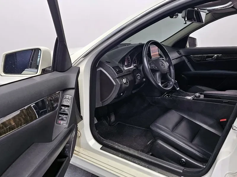 Mercedes-Benz C 250 W204  Avantgarde, снимка 11 - Автомобили и джипове - 56287858