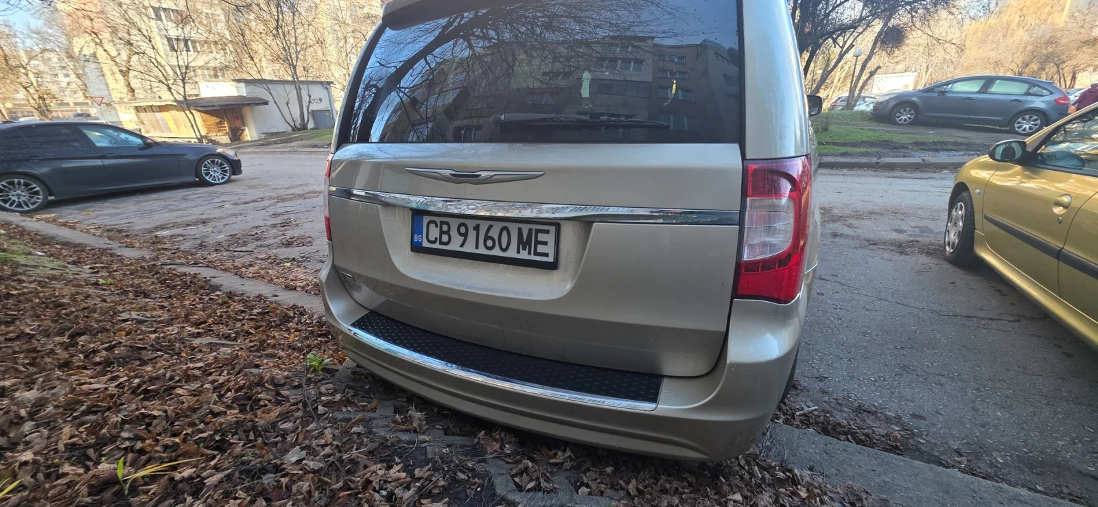 Chrysler Town and Country, снимка 1