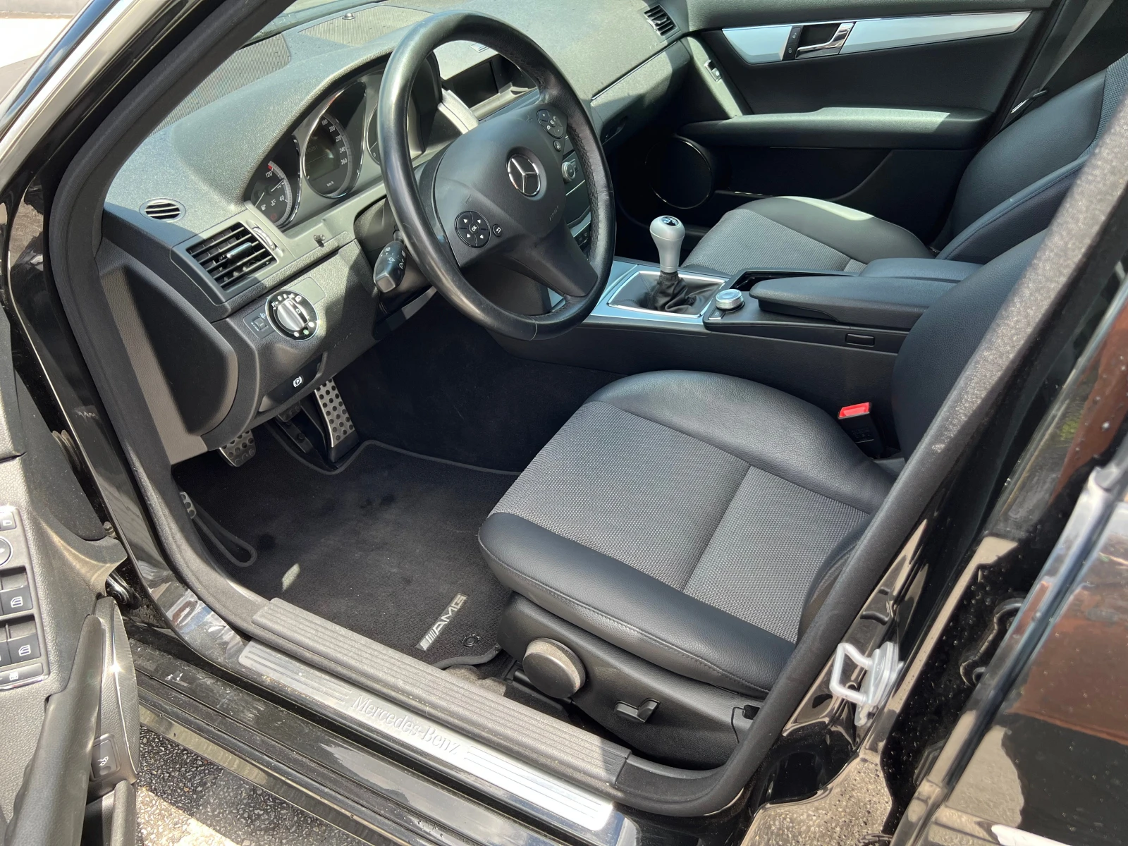 Mercedes-Benz C 200 AMG - изображение 9