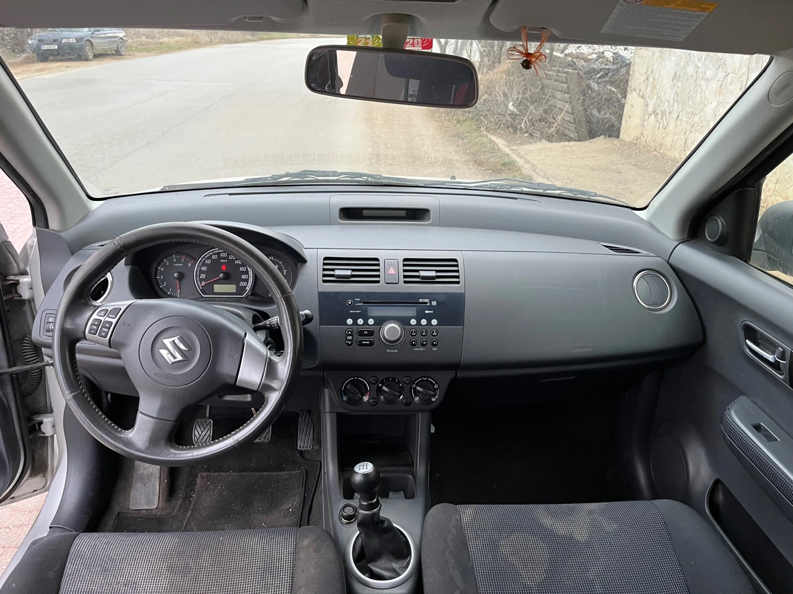 Suzuki Swift 1.3 4x4 | Mobile.bg — изображение 14