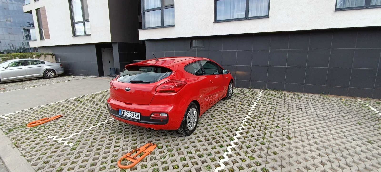 Kia Ceed 1.4 100 k.c. - изображение 8