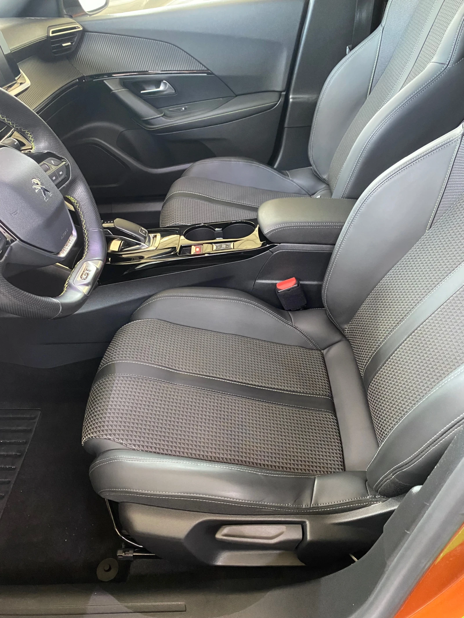 Peugeot 2008 1.5 HDI GT Line/3D Digital/EAT8  - изображение 8