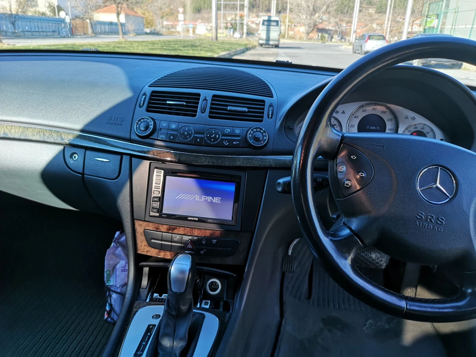 Mercedes-Benz E 240 | Mobile.bg — изображение 10