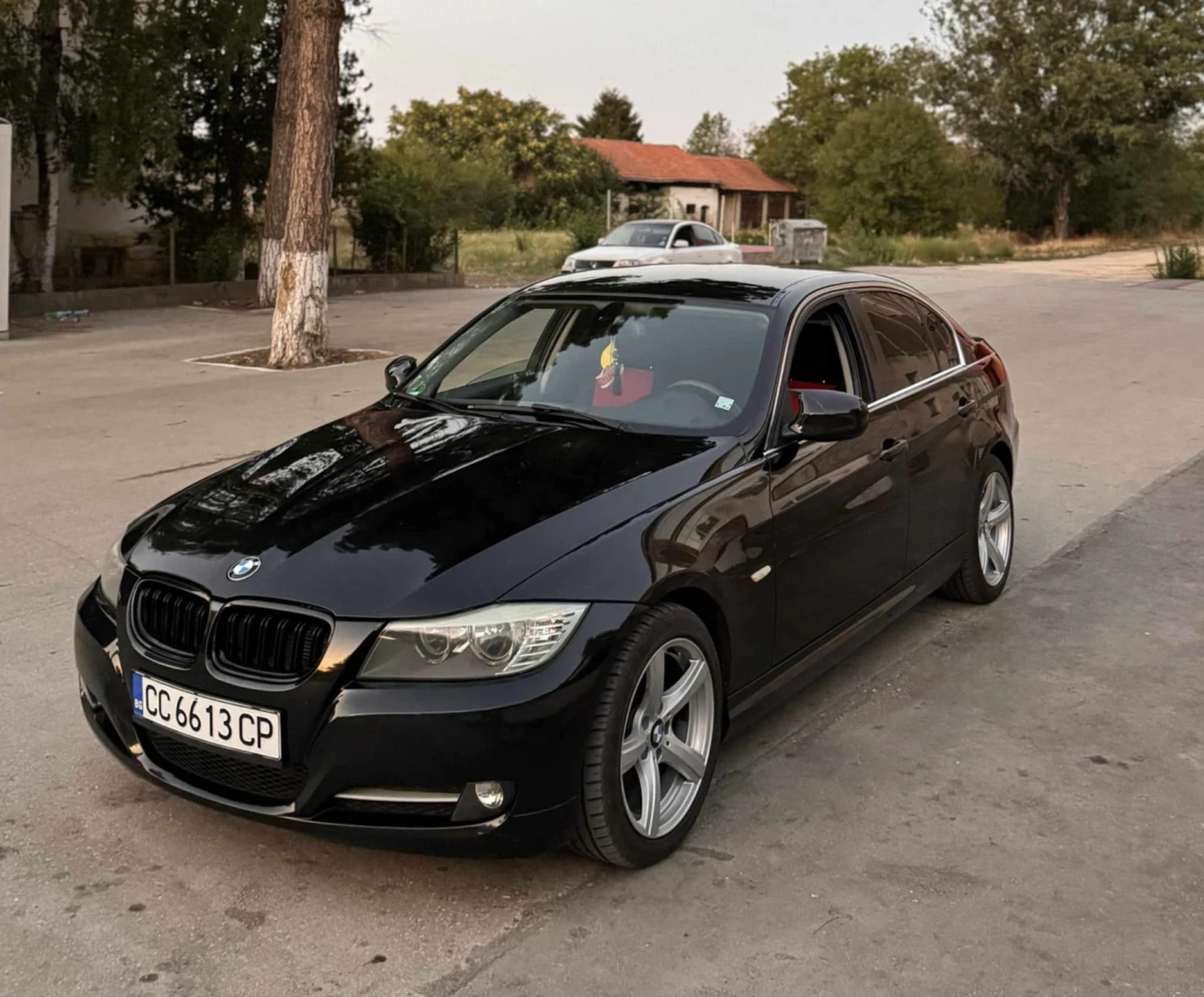BMW 320  - изображение 2