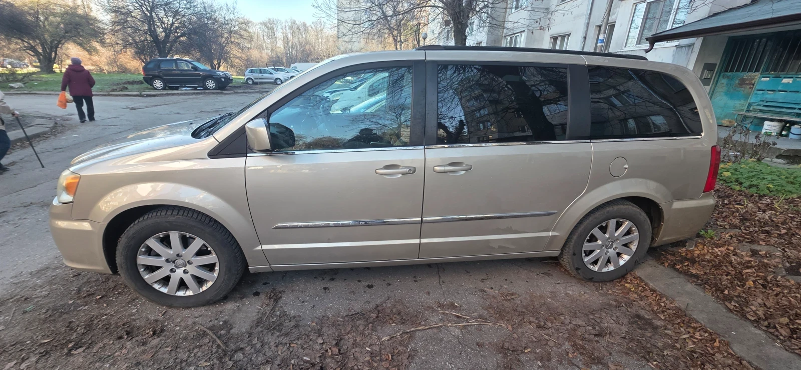 Chrysler Town and Country | Mobile.bg � ����������� 5