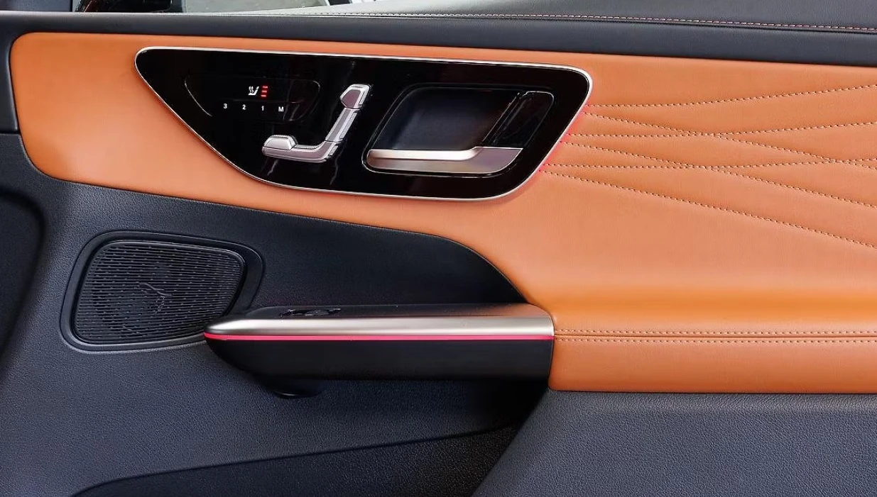 Mercedes-Benz GLC 200 i 4Matic AMG line, снимка 7 - Автомобили и джипове - 53864989