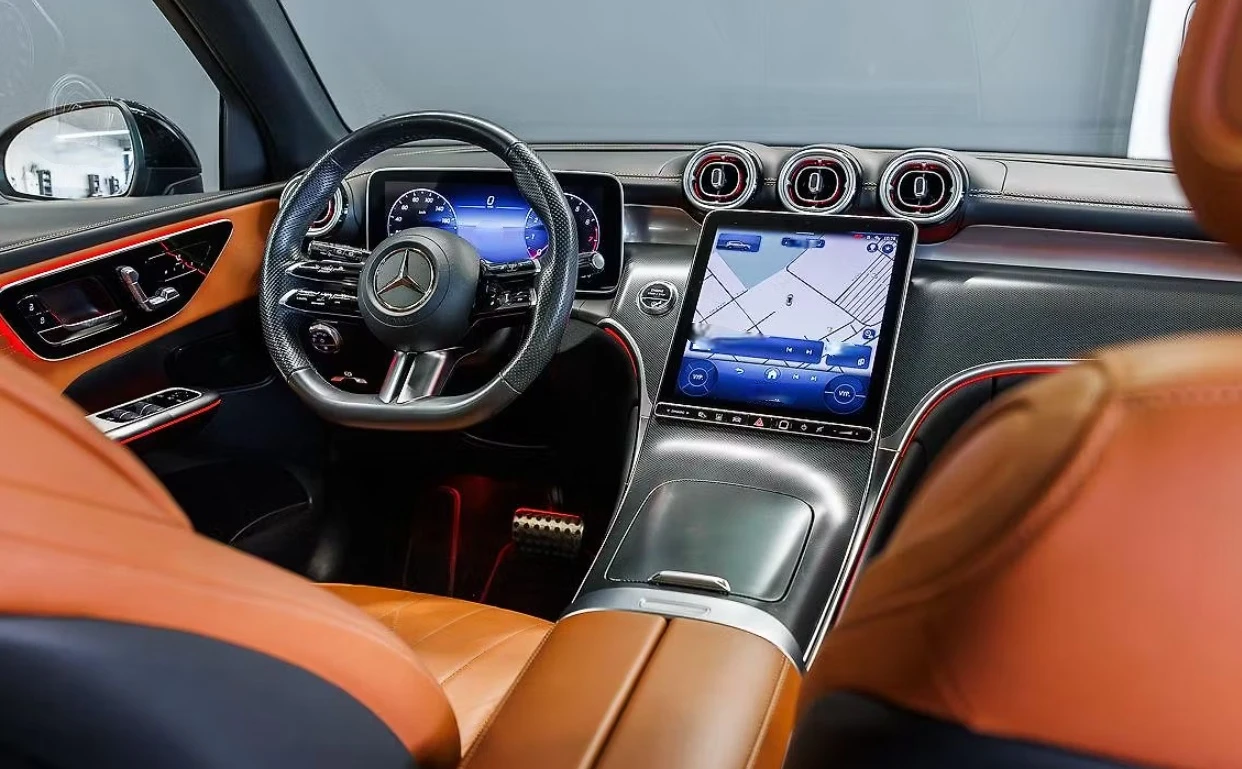 Mercedes-Benz GLC 200 i 4Matic AMG line, снимка 6 - Автомобили и джипове - 53864989