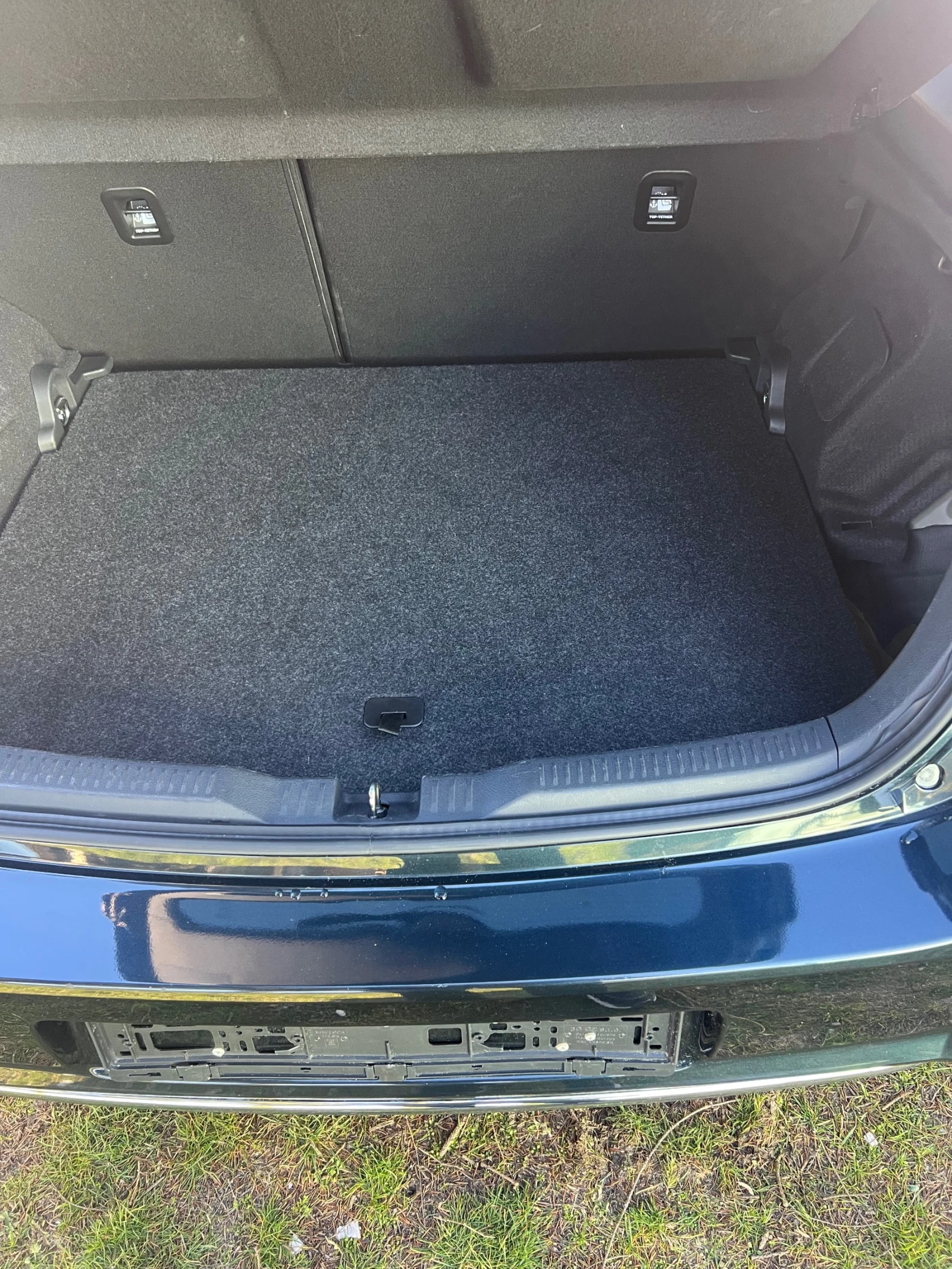 Toyota Auris 1.8HYBRID TOP, снимка 12 - Автомобили и джипове - 53896436