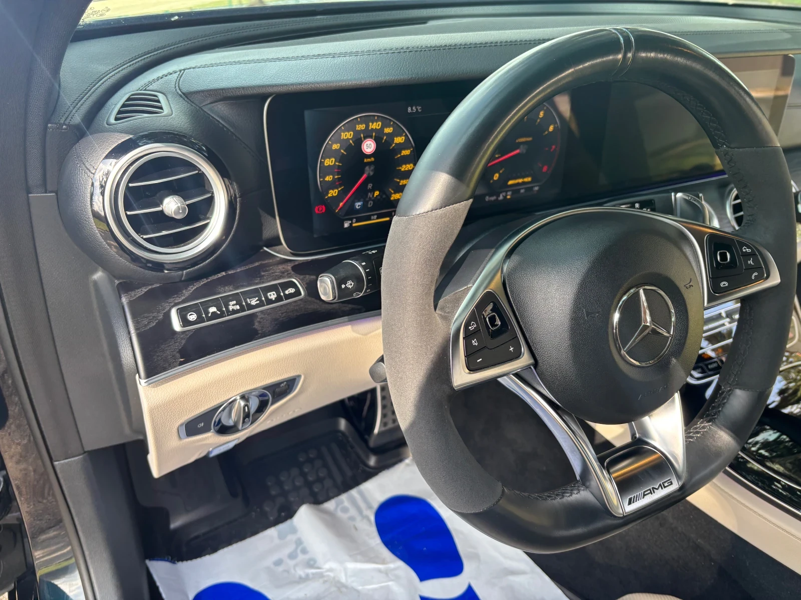 Mercedes-Benz E 43 AMG Е 43 AMG, снимка 9 - Автомобили и джипове - 53903077