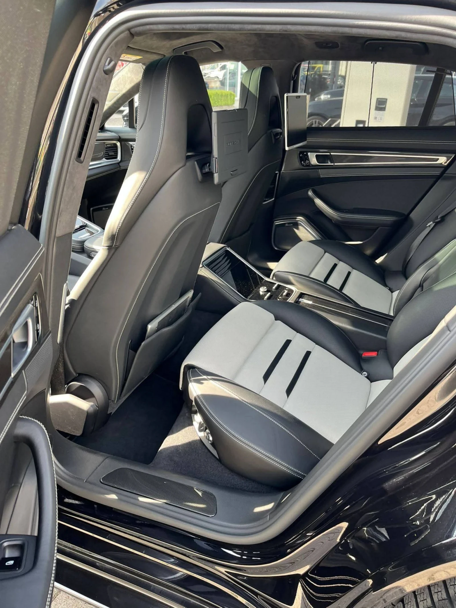 Porsche Panamera TURBO Full 55 000 kм 3 tv, снимка 3 - Автомобили и джипове - 53990139