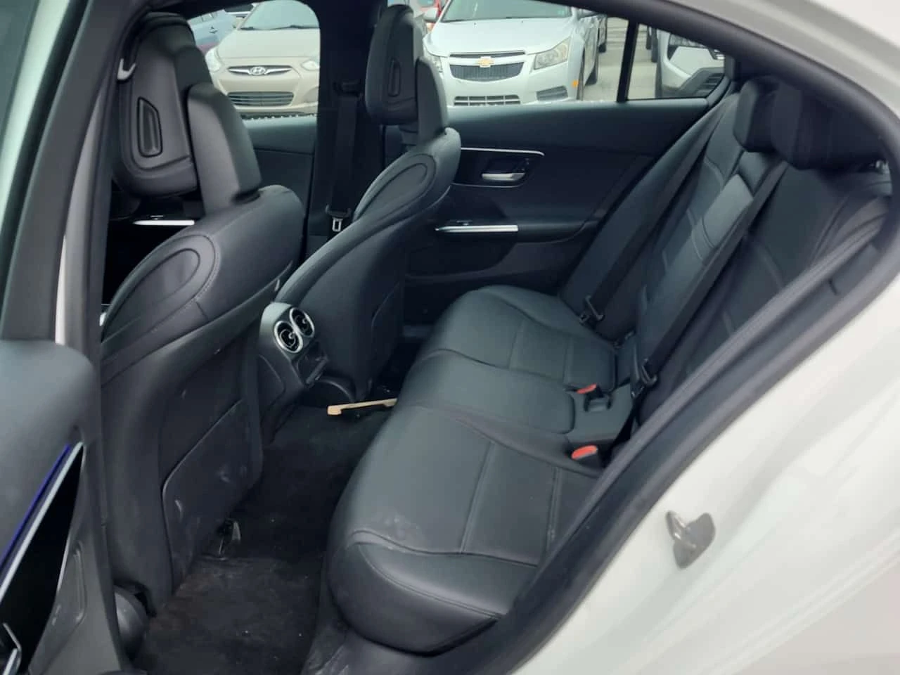 Mercedes-Benz C 300 | 360 КАМЕРИ| ПАМЕТ| ПАНОРАМА| CARFAX| , снимка 12 - Автомобили и джипове - 54079485