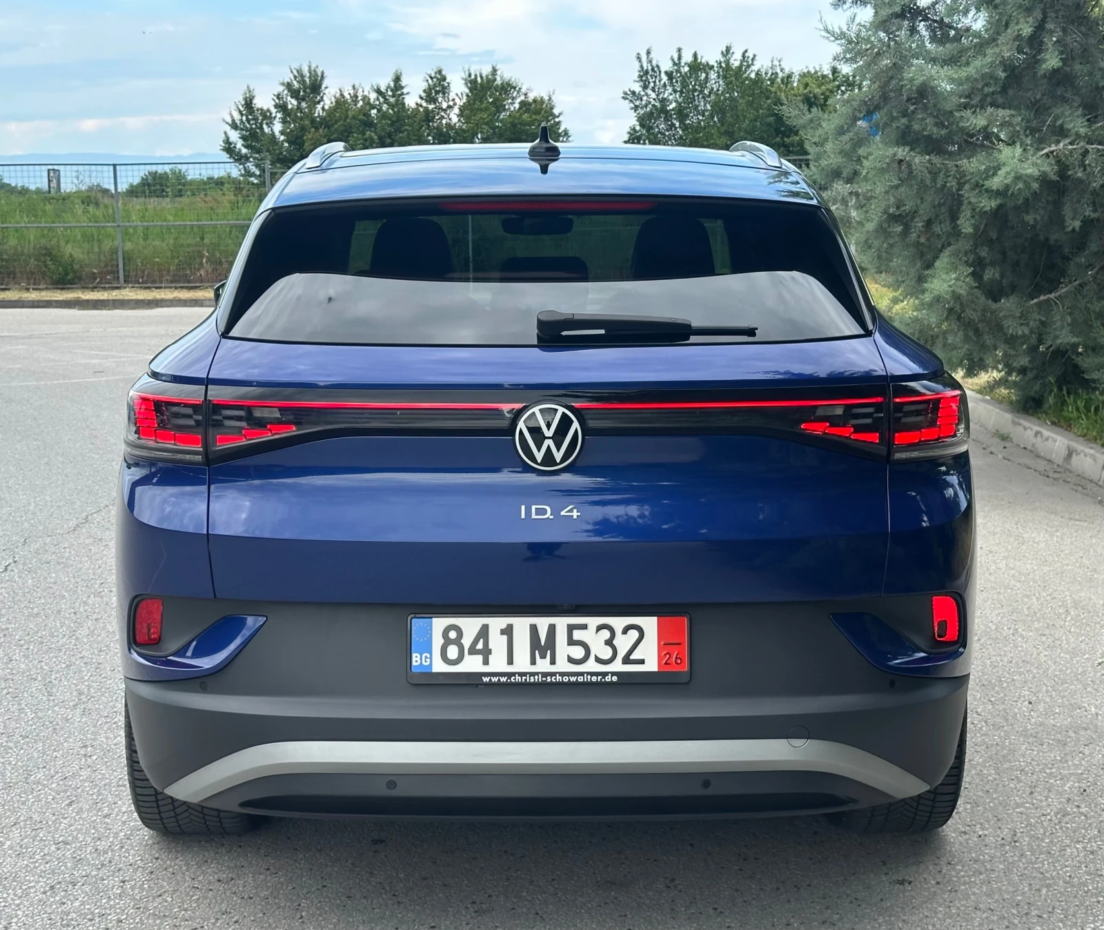 VW ID.4 PRO/MATRIX/PANO/HEAD UP/360CAM/Keyless/МАСАЖ, снимка 5 - Автомобили и джипове - 54609181