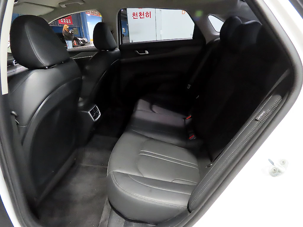 Kia K5 2.0LPI / Очакван внос !!!, снимка 10 - Автомобили и джипове - 54642219