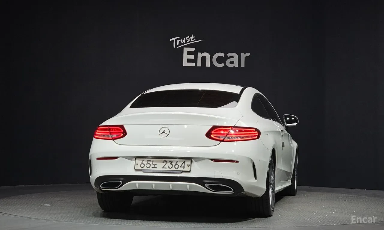 Mercedes-Benz C 220 d | Coupe | AMG Line | Pano, снимка 4 - Автомобили и джипове - 54958176