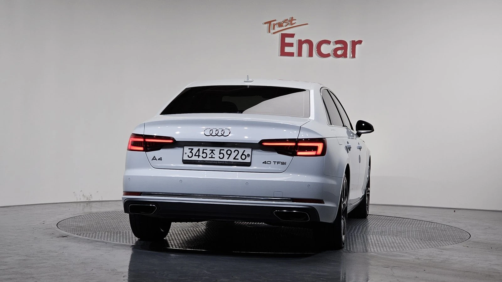 Audi A4 40 TFSI* ЛЮК* HUD* KEYLESS* КРАЙНА ЦЕНА, снимка 4 - Автомобили и джипове - 55318875