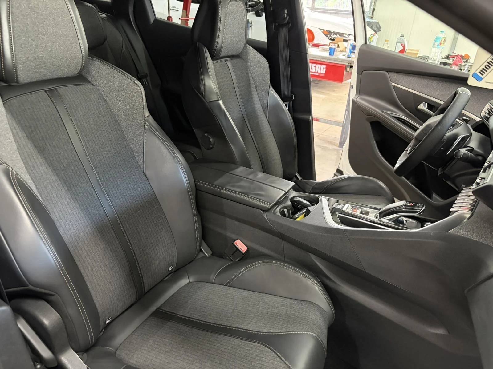 Peugeot 3008 1.6HDI GT LINE, снимка 11 - Автомобили и джипове - 55669496