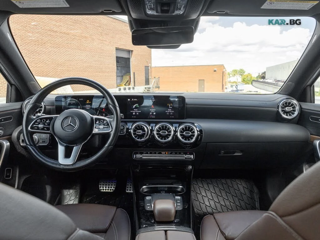 Mercedes-Benz A 220 * 4MATIC * PANO * Автокредит * (Цена до България), снимка 17 - Автомобили и джипове - 55737255