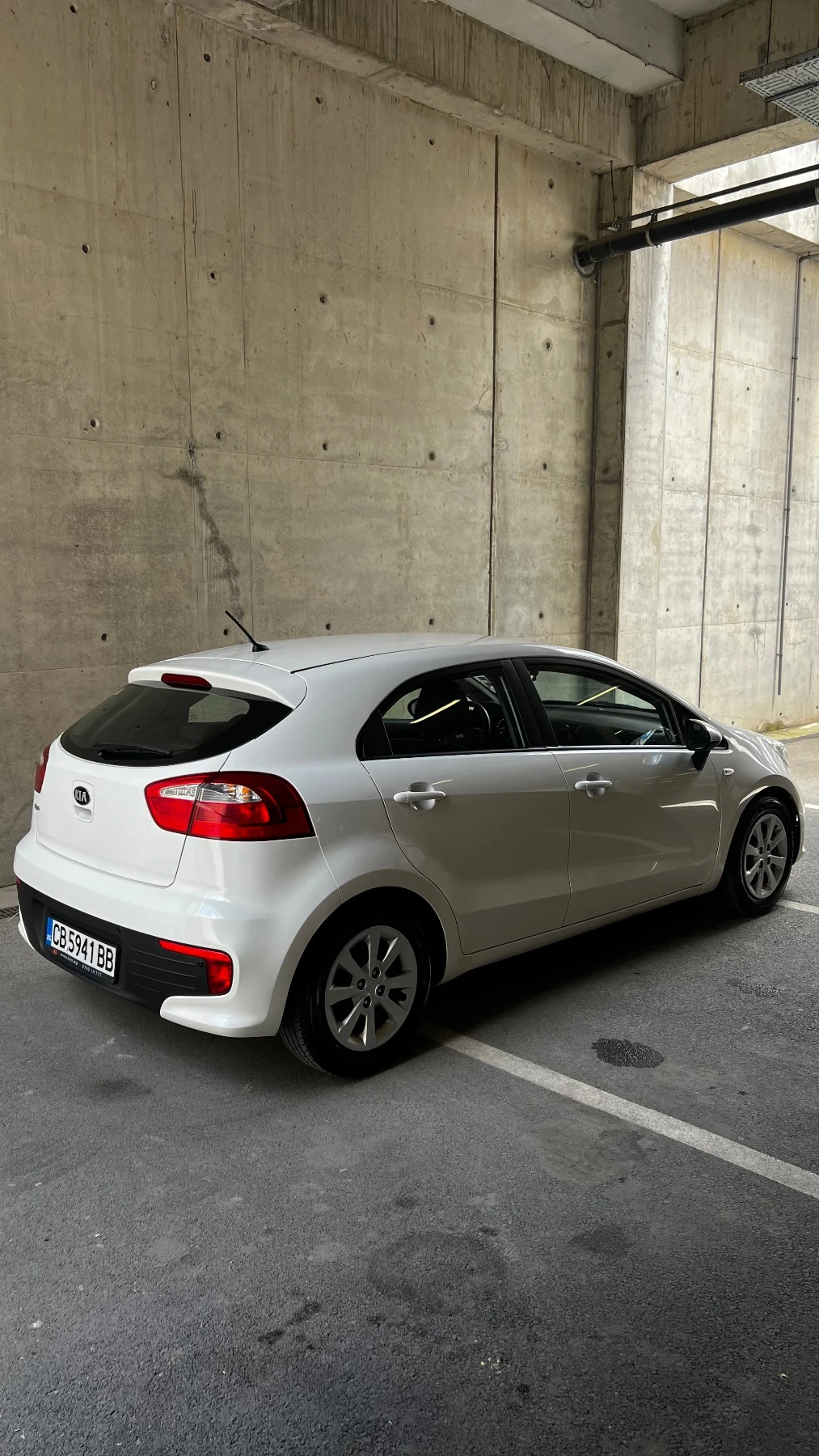 Kia Rio 1.4 Газ-бензин 6 скорости, снимка 5 - Автомобили и джипове - 55789990