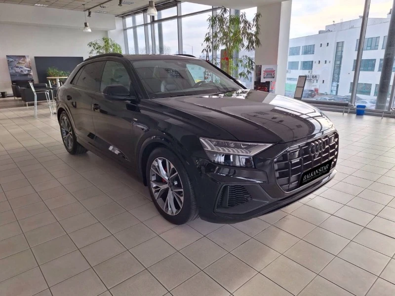 Audi Q8 55 TFSi S-Line, снимка 2 - Автомобили и джипове - 43421841