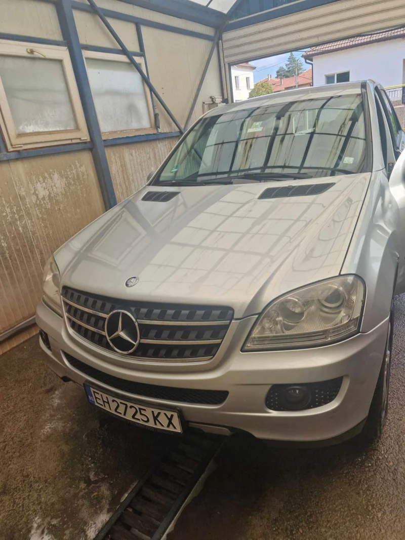 Mercedes-Benz ML 320, снимка 1 - Автомобили и джипове - 47335873