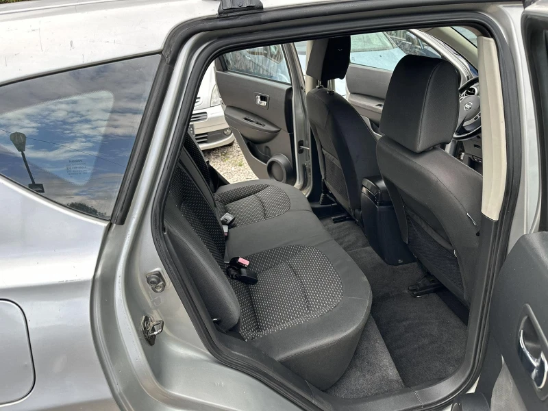 Nissan Qashqai 2.0i/4&#215;4, снимка 7 - Автомобили и джипове - 47487238