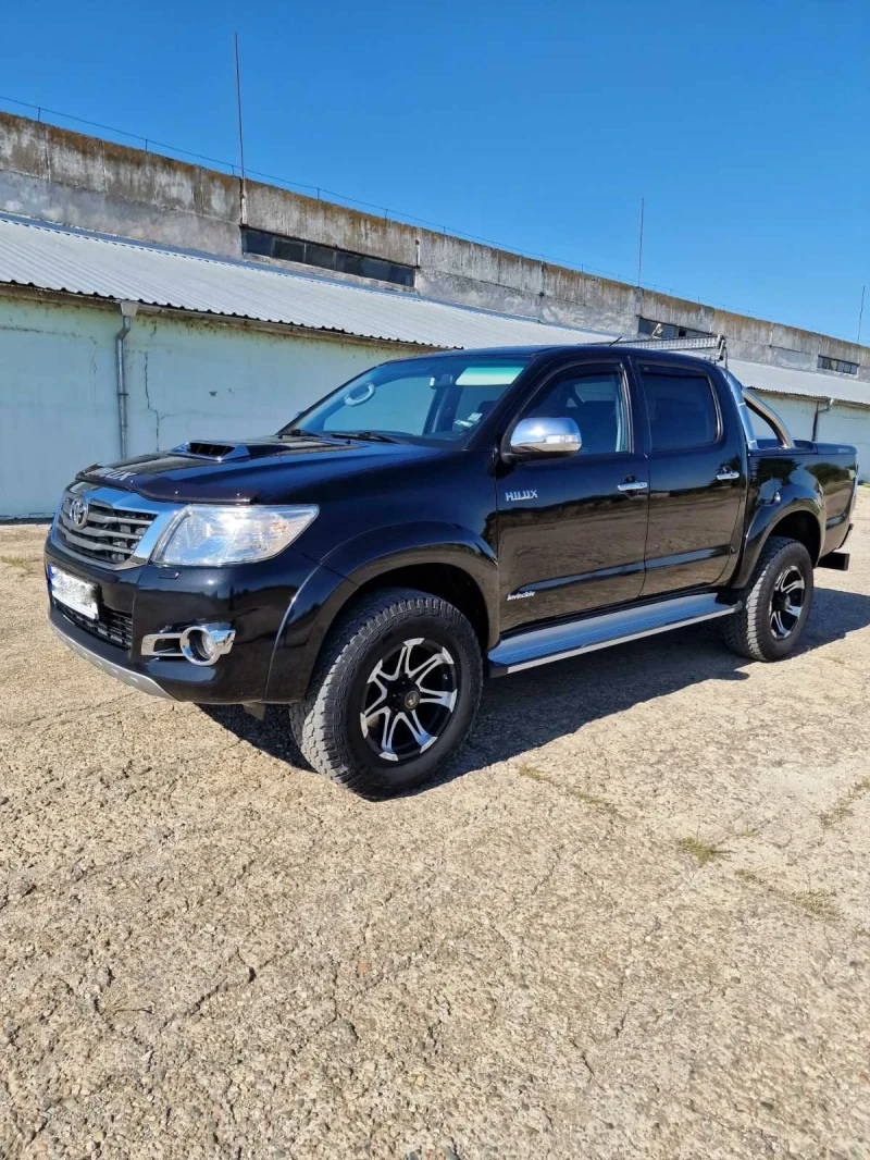 Toyota Hilux 3.0 DID, снимка 3 - Автомобили и джипове - 48465617