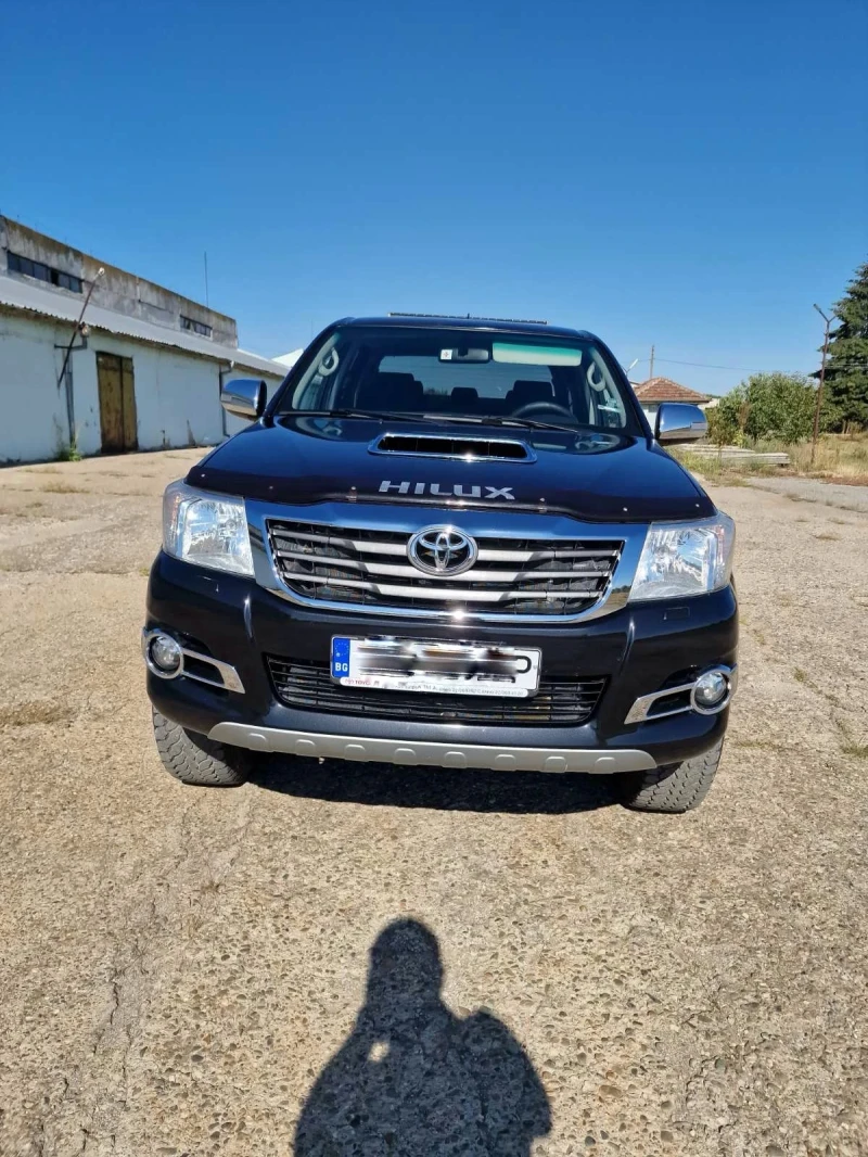 Toyota Hilux 3.0 DID, снимка 2 - Автомобили и джипове - 48465617