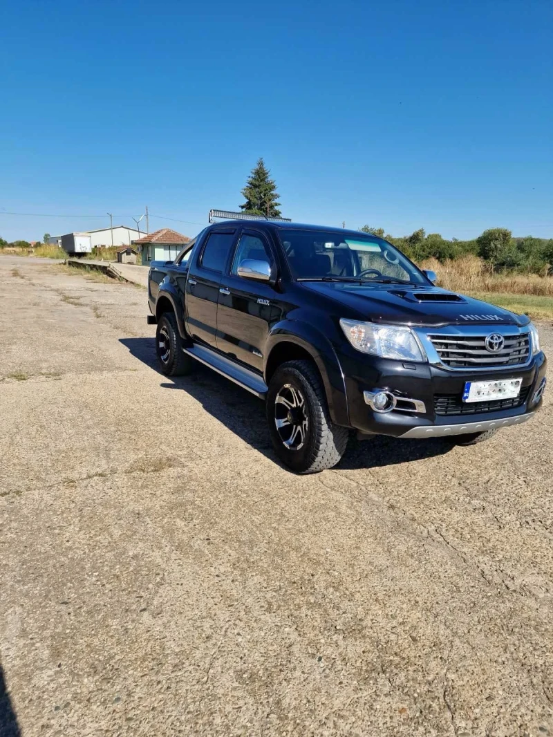 Toyota Hilux 3.0 DID, снимка 6 - Автомобили и джипове - 48465617