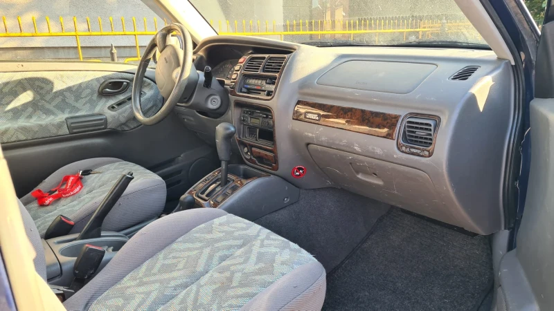 Suzuki Grand vitara 2.0 128ps, снимка 7 - Автомобили и джипове - 52428773