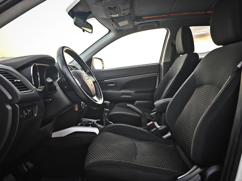 Mitsubishi ASX * FACE* 4x4* Navi* Panorama* , снимка 8 - Автомобили и джипове - 52829513