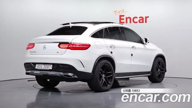 Mercedes-Benz GLE 350 4 Matic AMG LINE, снимка 2 - Автомобили и джипове - 55009560