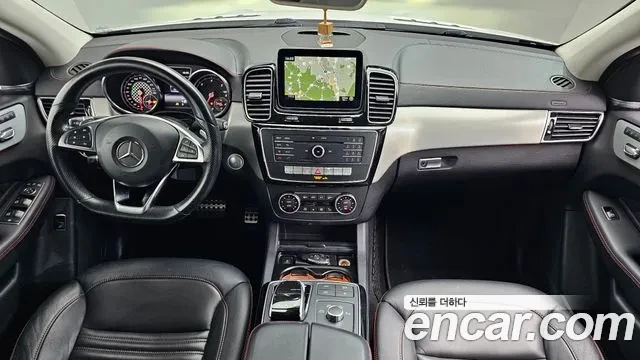 Mercedes-Benz GLE 350 4 Matic AMG LINE, снимка 3 - Автомобили и джипове - 55009560
