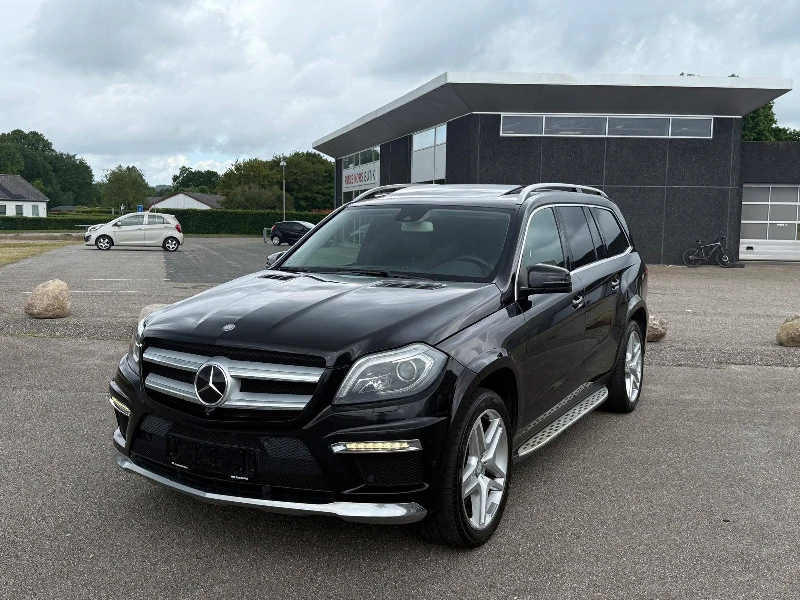 Mercedes-Benz GL 350 ОЧАКВАН ВНОС FULL AMG LINE 7МЕСТЕН ЛИЗИНГ 100% - изображение 3