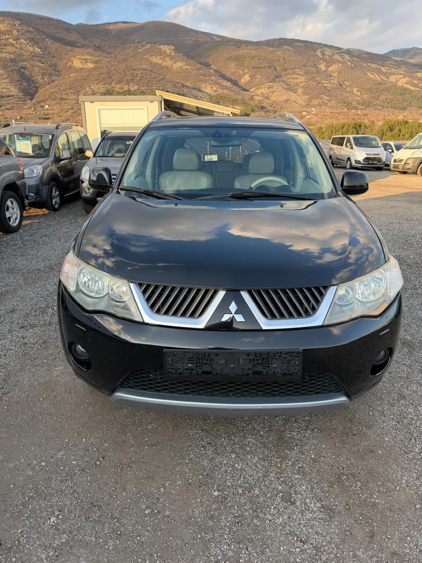 Mitsubishi Outlander 2.4 ГАЗ ГЪРЦИЯ 120000 КМ УНИКАТ, снимка 2 - Автомобили и джипове - 53851438