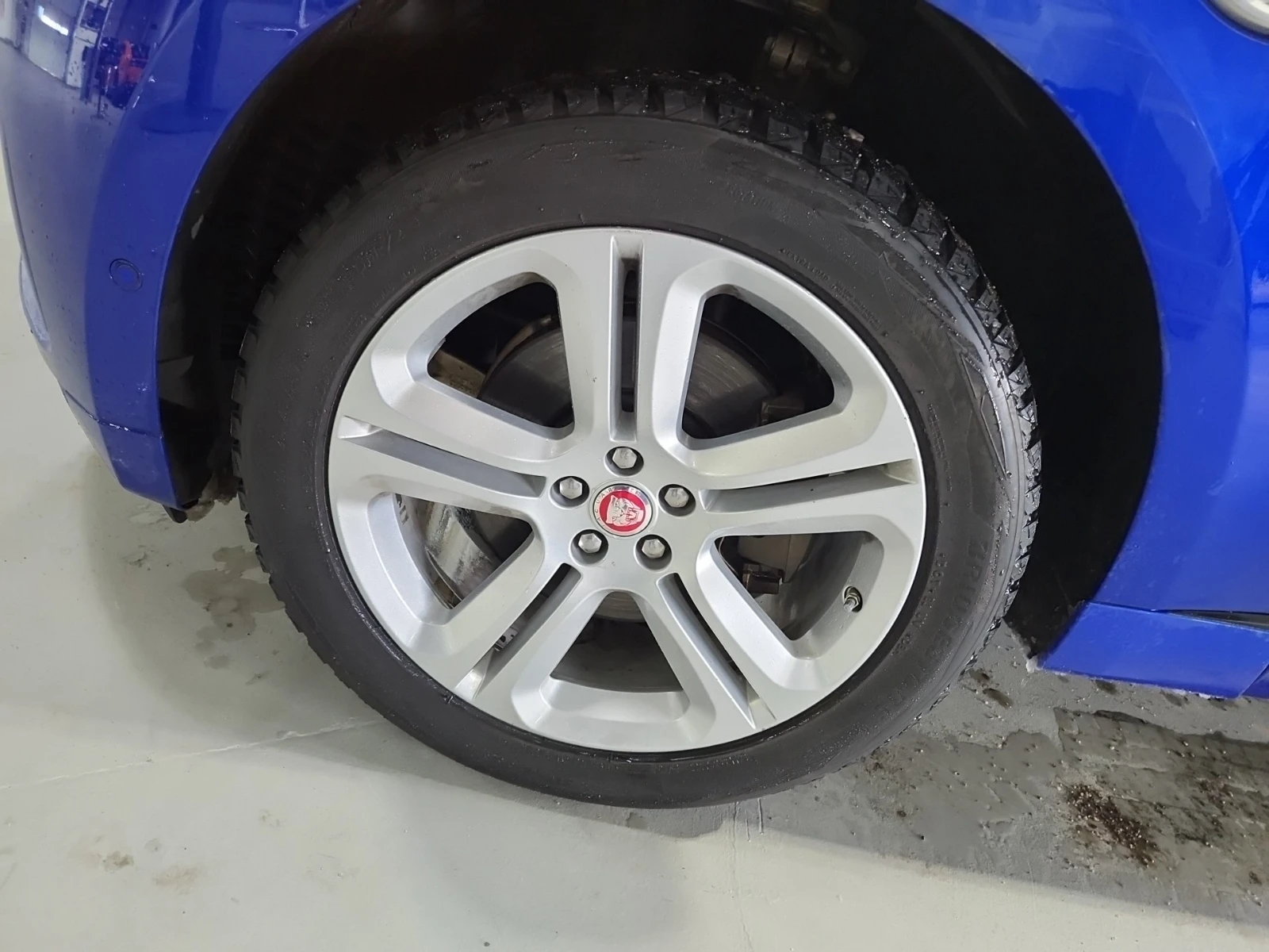 Jaguar F-PACE R-SPORT* 360view* Pano* Подгрев* Обдухване* , снимка 7 - Автомобили и джипове - 54055278