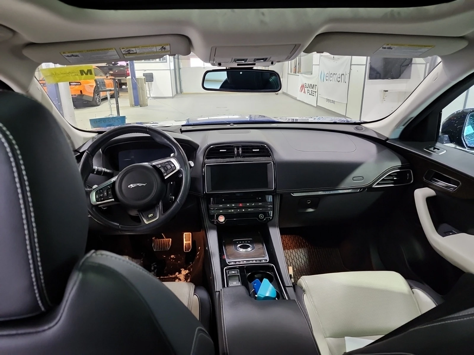 Jaguar F-PACE R-SPORT* 360view* Pano* Подгрев* Обдухване* , снимка 10 - Автомобили и джипове - 54055278