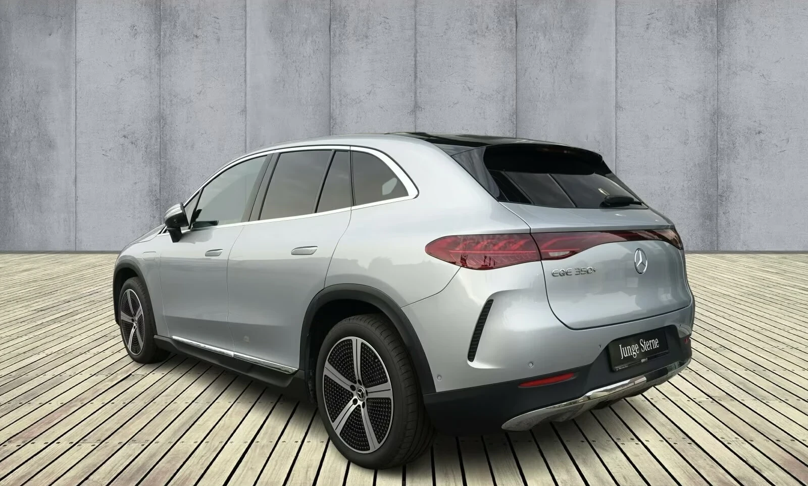 Mercedes-Benz EQE 350+ SUV Burmester PANO MultiB DIST 360 Winter Pac, снимка 4 - Автомобили и джипове - 54589710