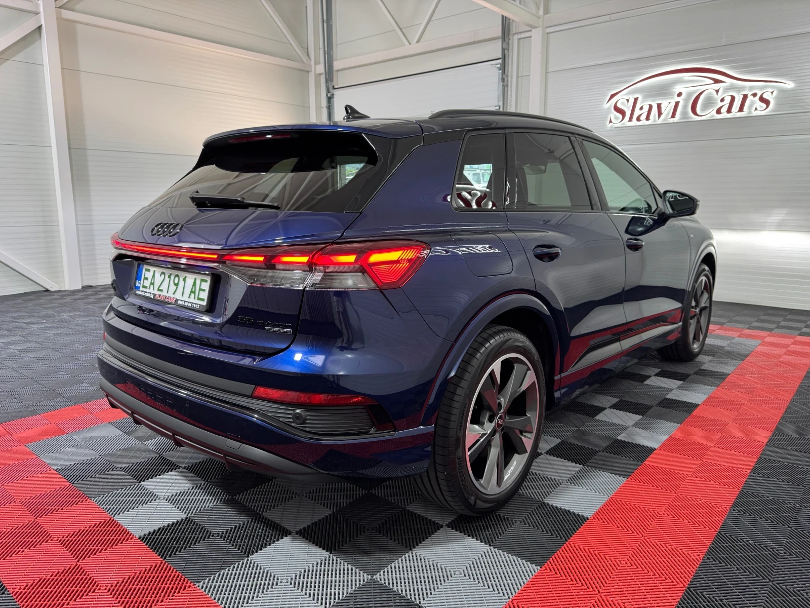 Audi Q4 55 E-TRON / QUATTRO S-LINE / BLACK OPTICS/ 340 hp, снимка 6 - Автомобили и джипове - 54682091