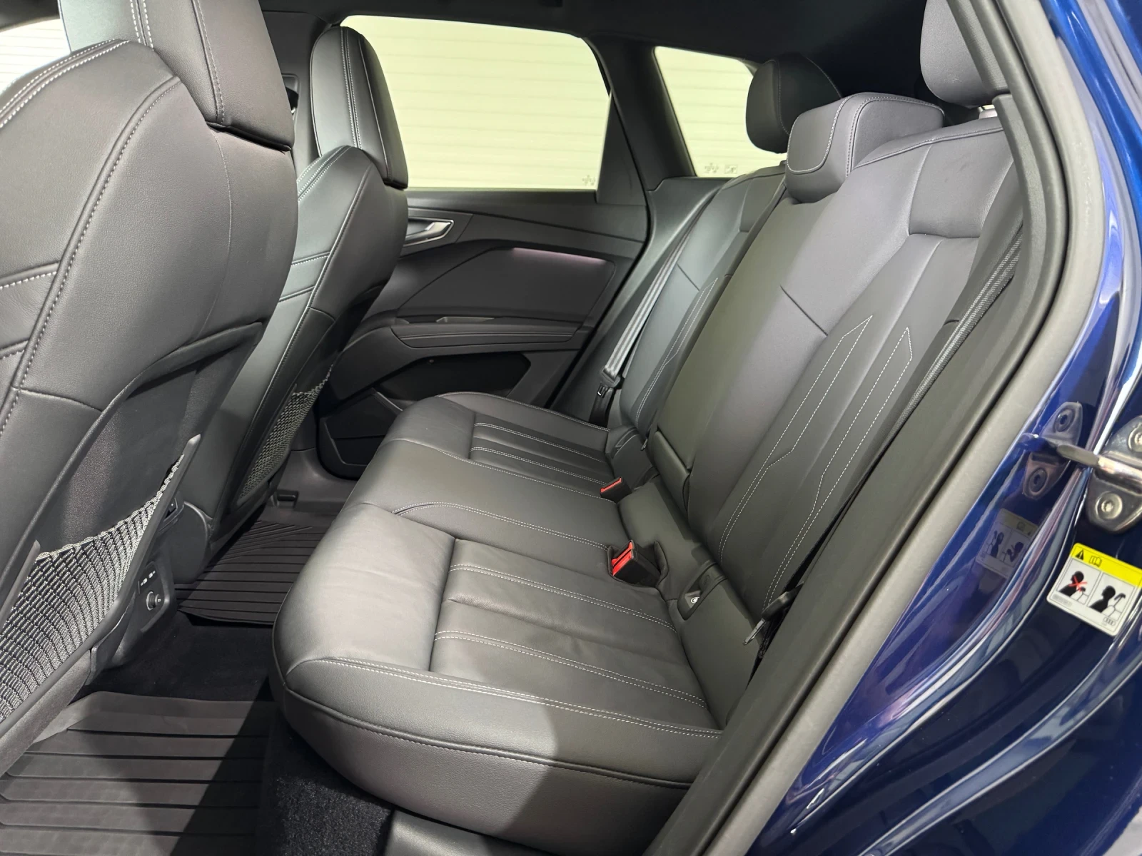 Audi Q4 55 E-TRON / QUATTRO S-LINE / BLACK OPTICS/ 340 hp, снимка 16 - Автомобили и джипове - 54682091