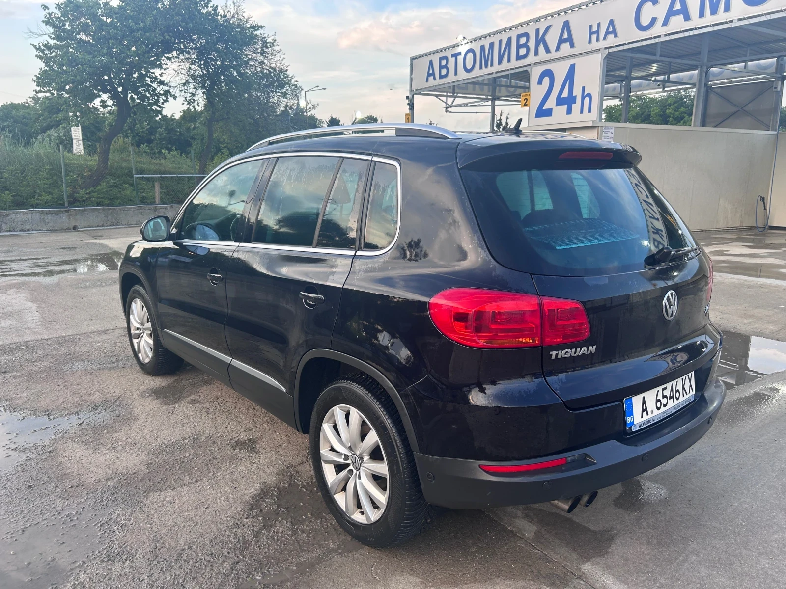 VW Tiguan 2.0 TDI, снимка 5 - Автомобили и джипове - 54769244