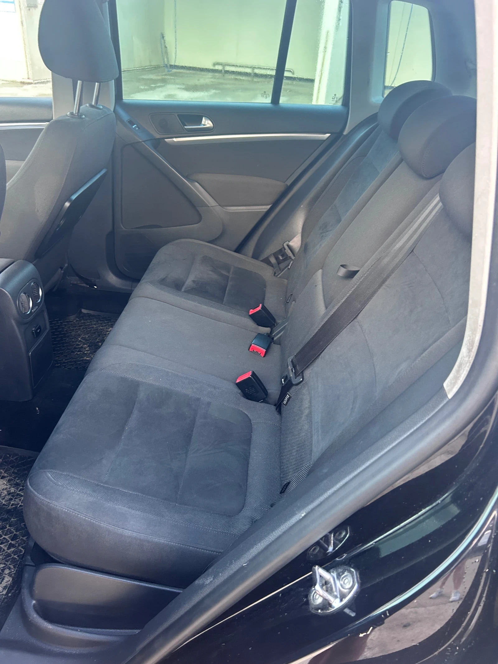 VW Tiguan 2.0 TDI, снимка 14 - Автомобили и джипове - 54769244